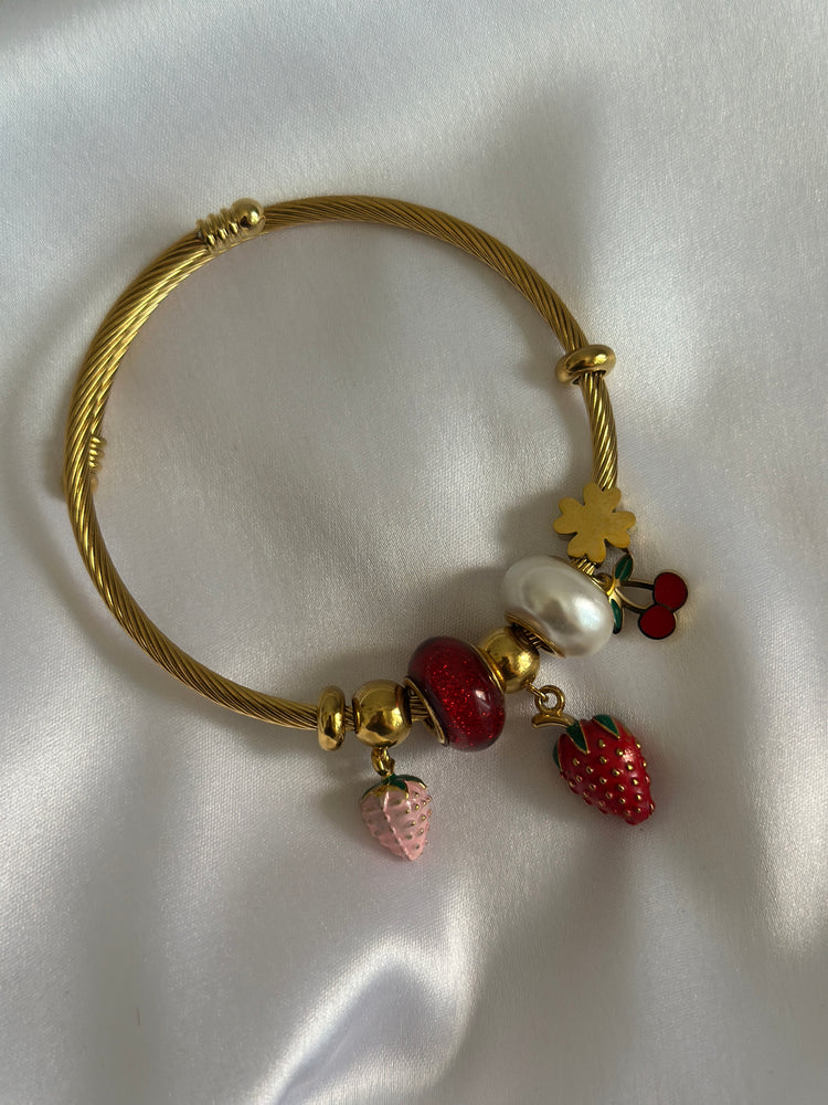 Cherry-Pop-Bracelet