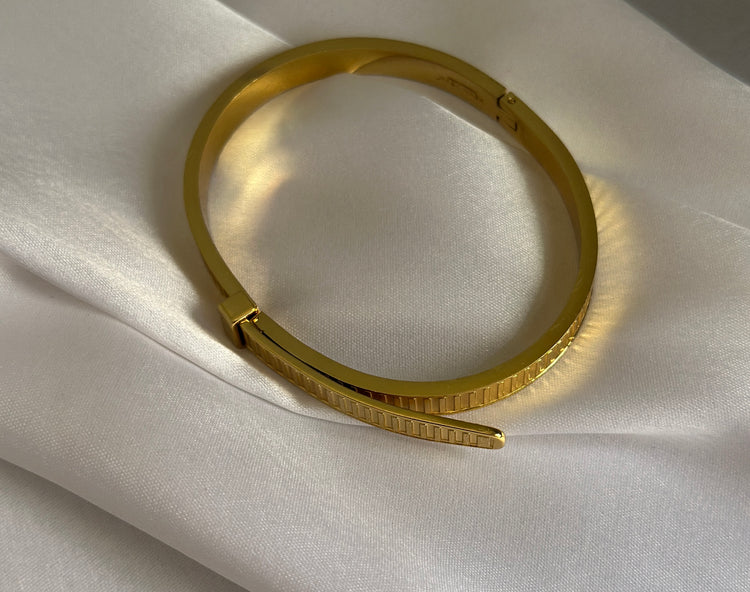 AVIRA-BRACELET