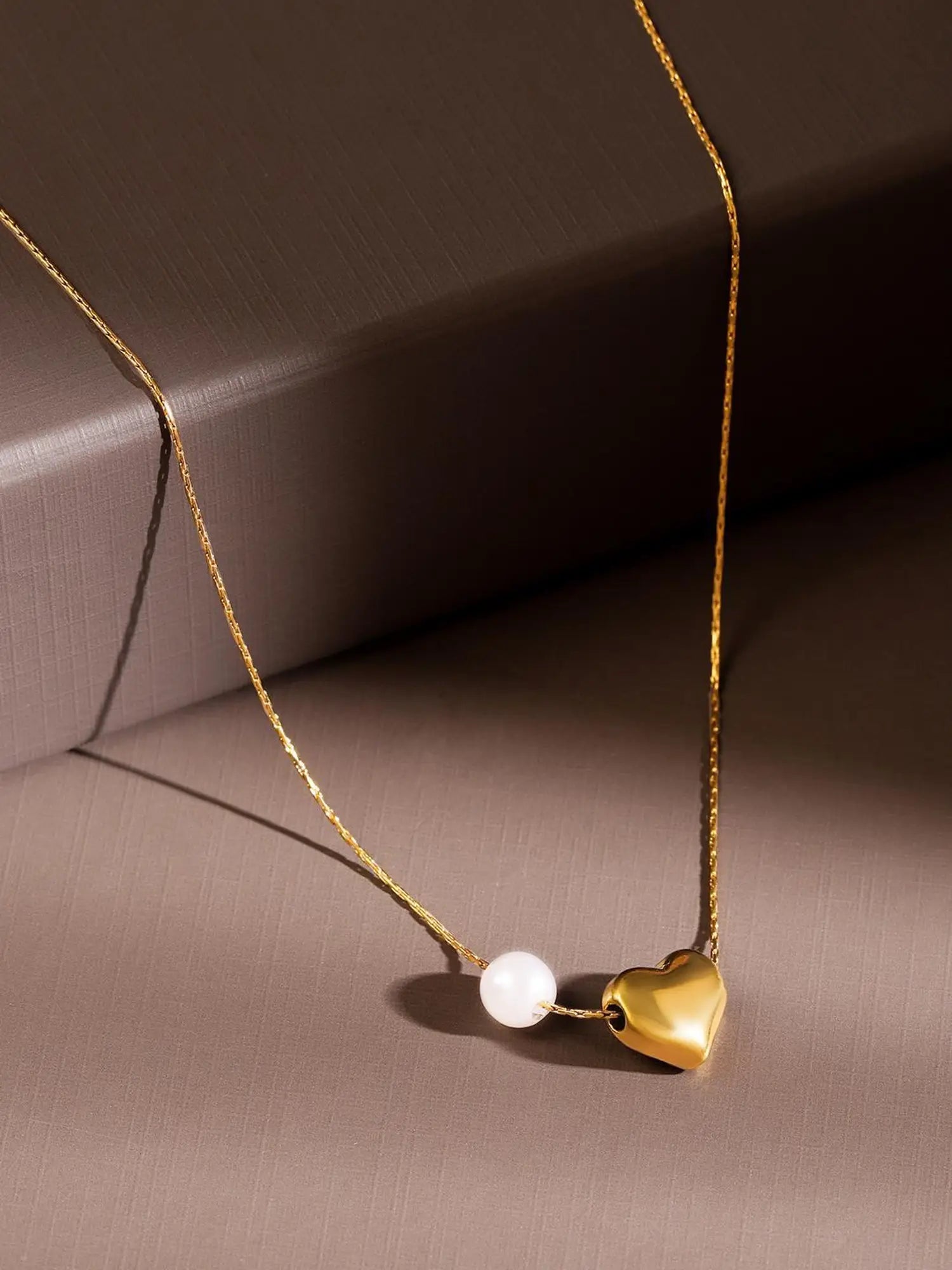 ISABELLE DAINTY NECKLACE