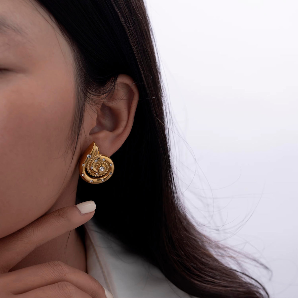 FRENCH VINTAGE STUDS