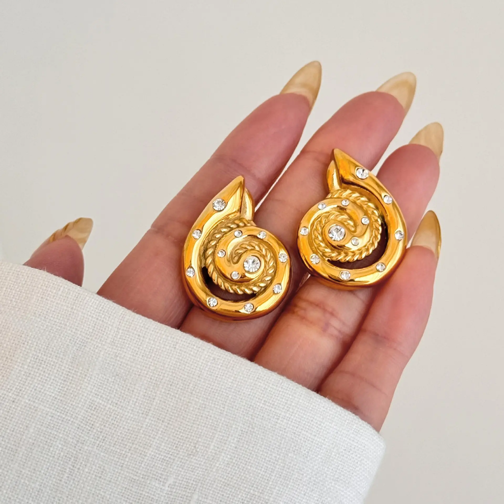 FRENCH VINTAGE STUDS