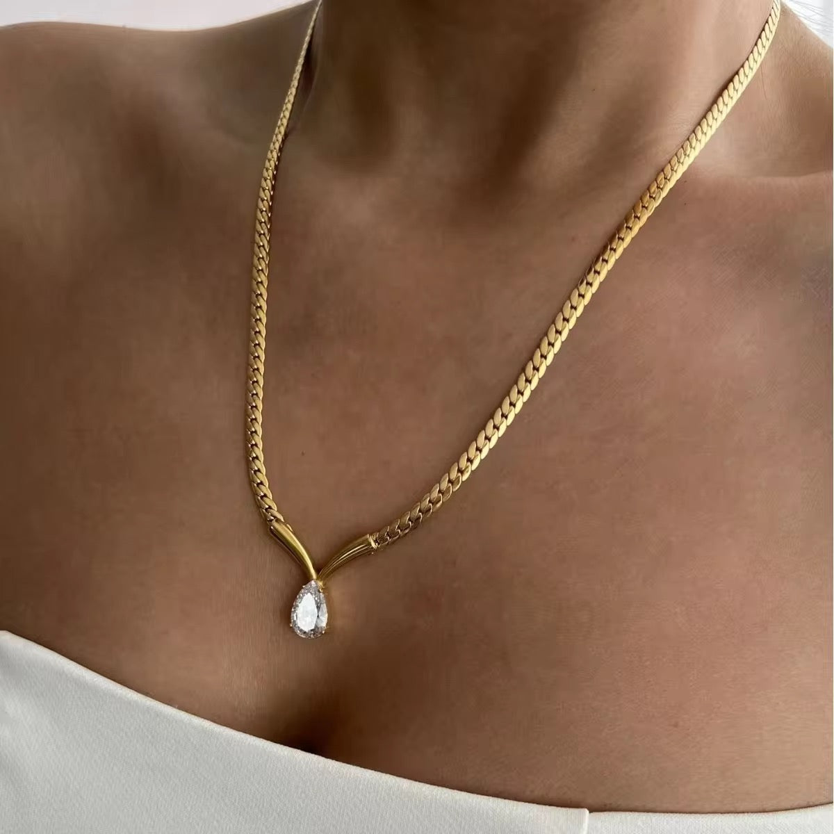 LEELA LUXE NECKLACE
