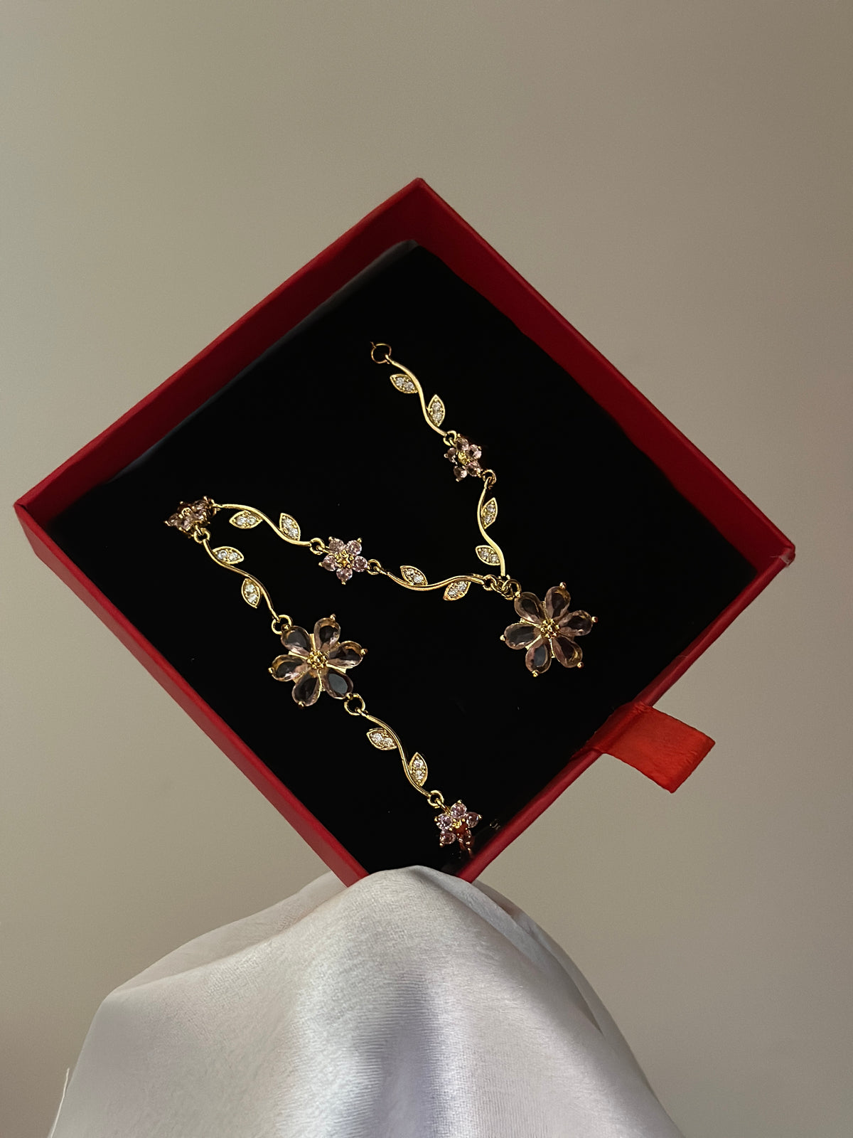 LIZA NECKLACE AND BRACELET COMBO SET