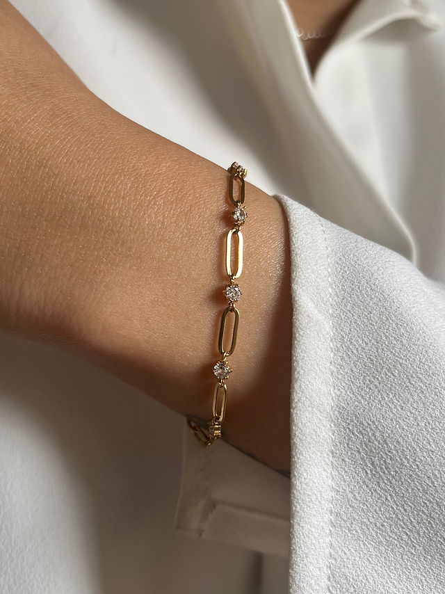 OLIVIA-LINK-CHAIN-BRACELET