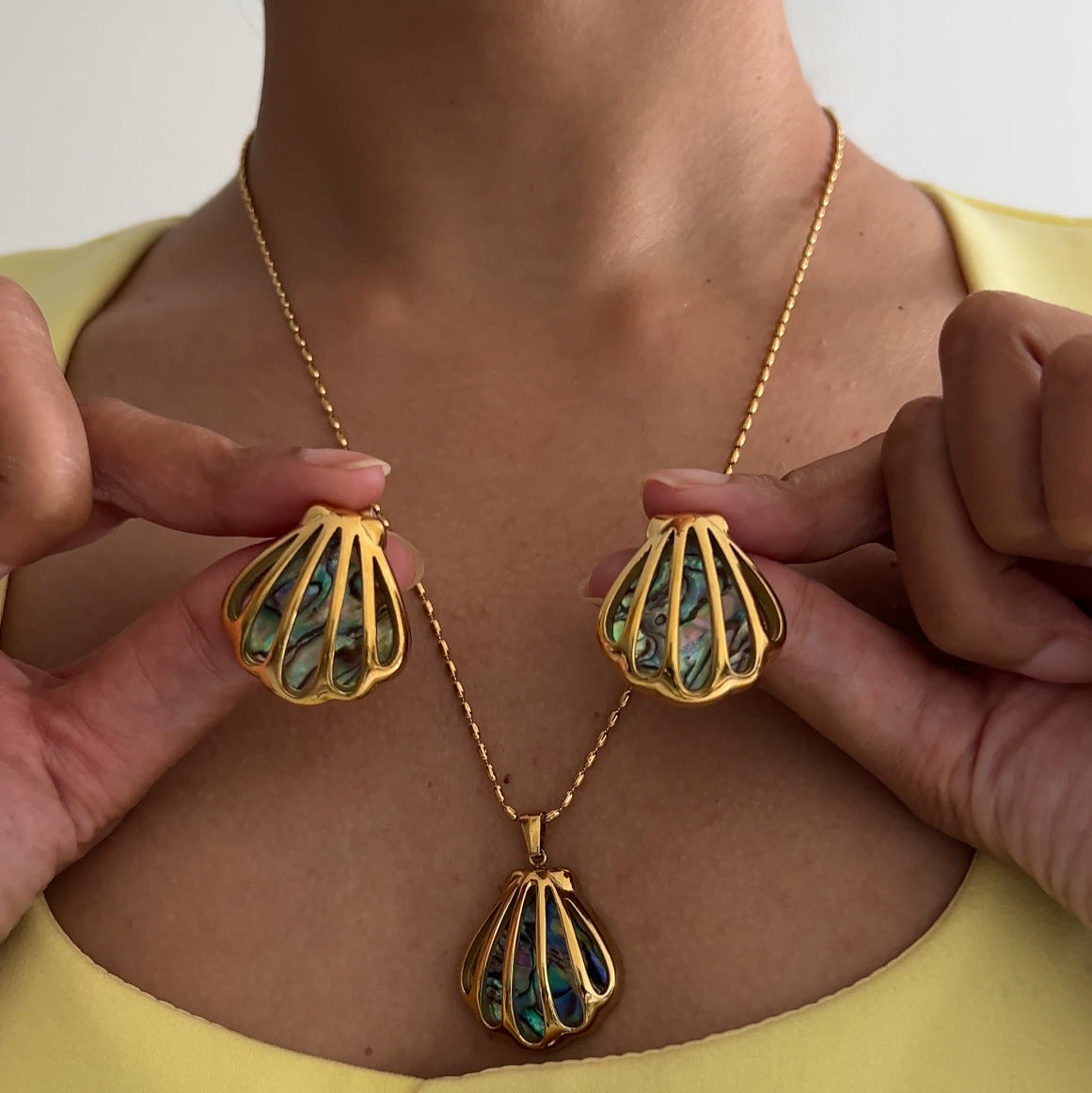 COASTAL-NECKLACE