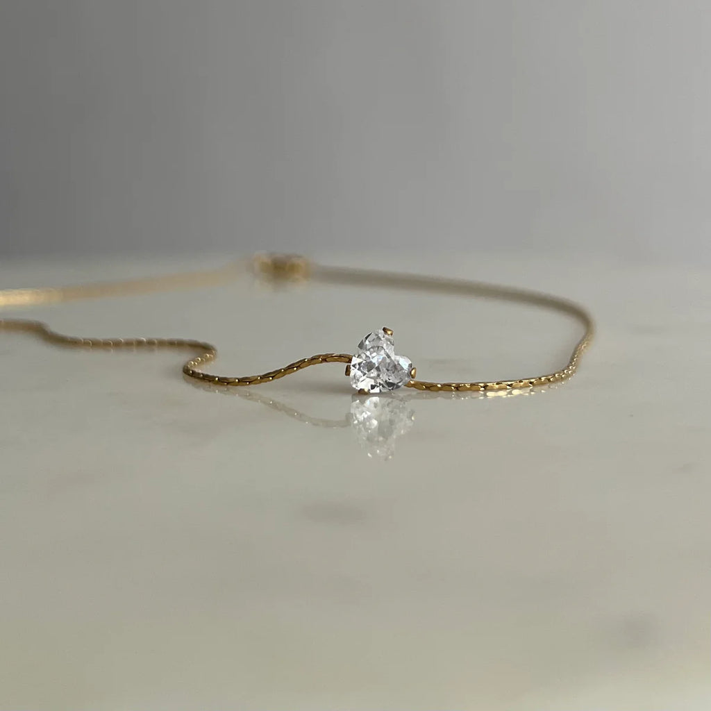 SOLITAIRE NECKLACE