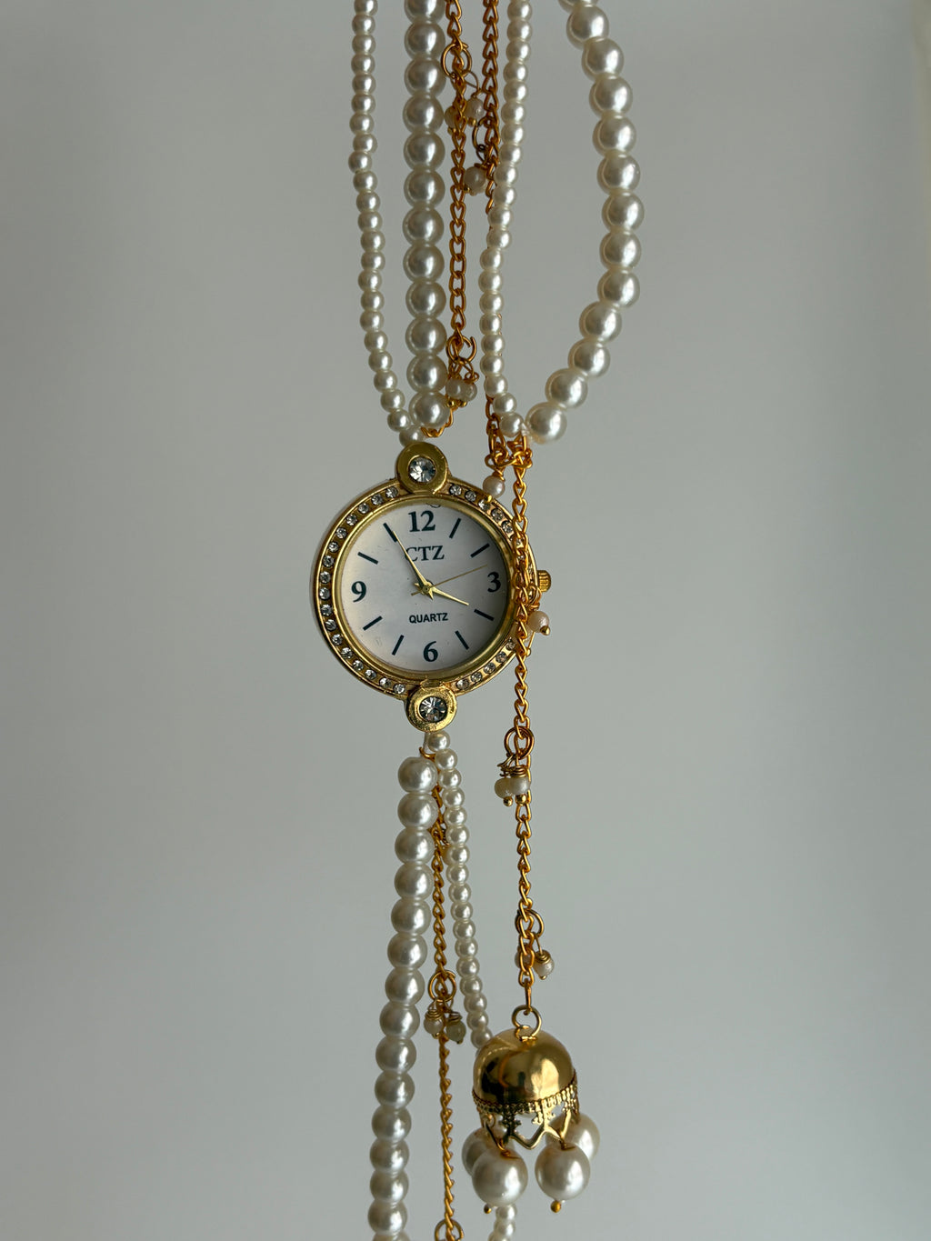 MEERA PEARL HERITAGE WATCH AND BRACELET