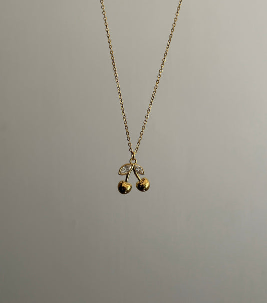 GOLDEN- CHERRY-NECKLACE