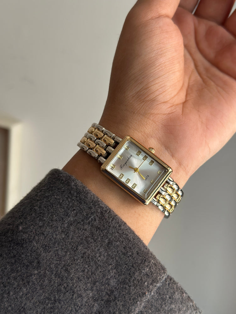 PEARL GLOW VINTAGE WATCH( GREY DIAL)