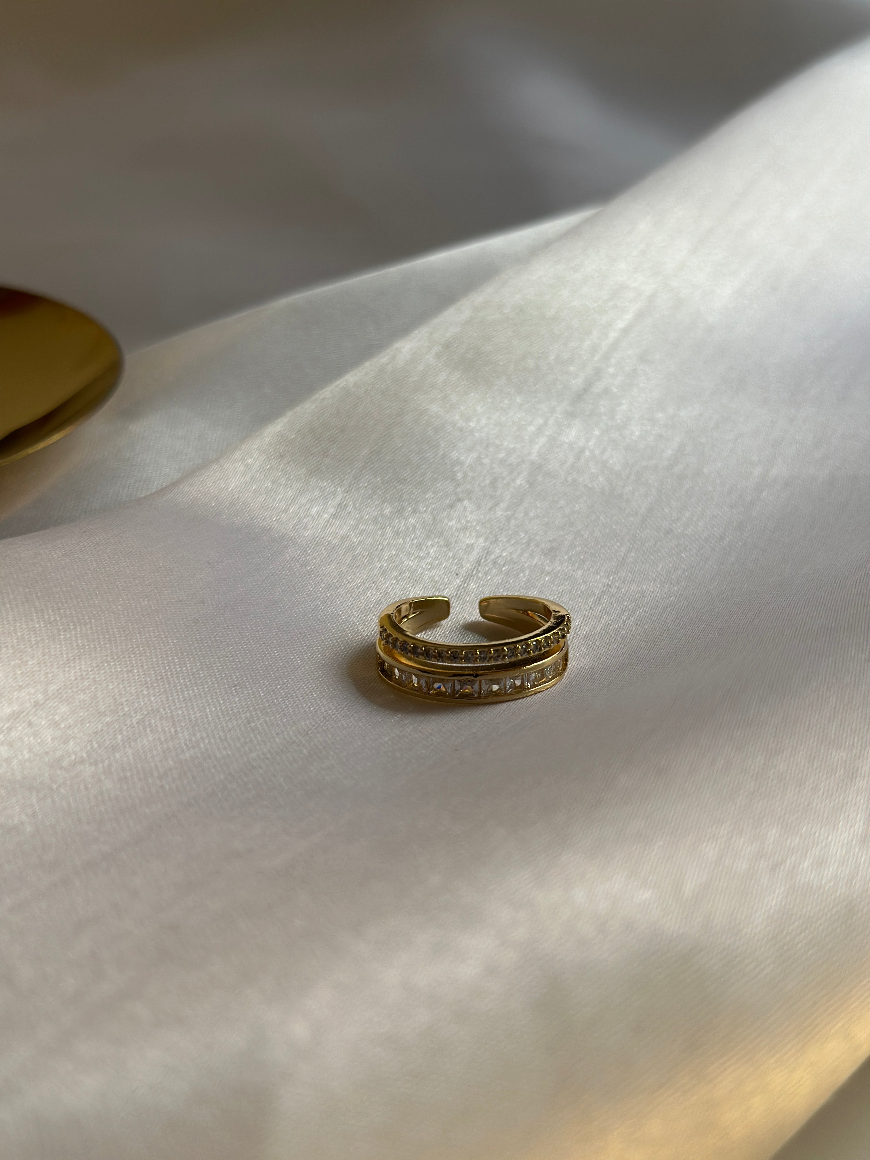 Dainty-glow-ring