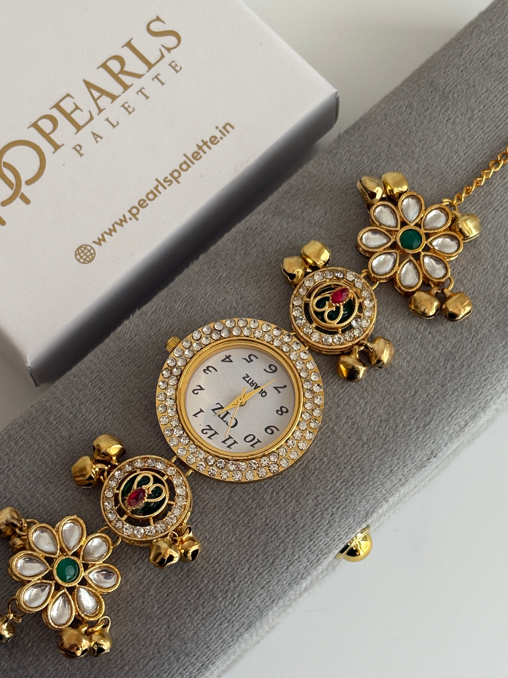 TANVi HERITAGE WATCH