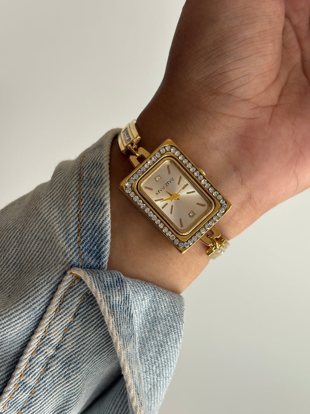 ANVITA VINTAGE WATCH