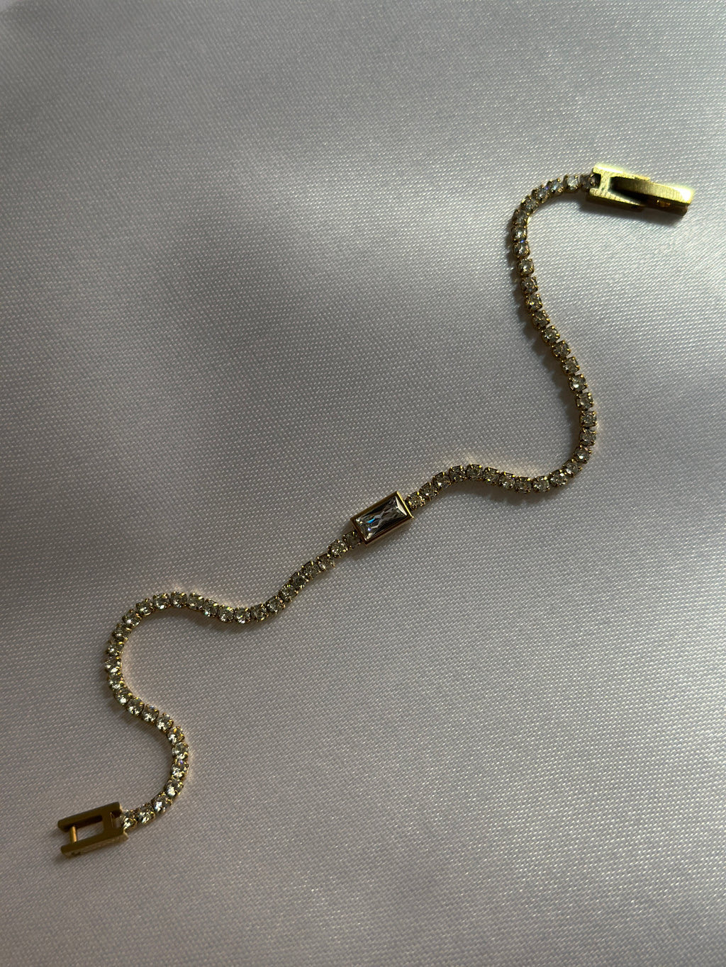 The-Demi-Tennis-Bracelet