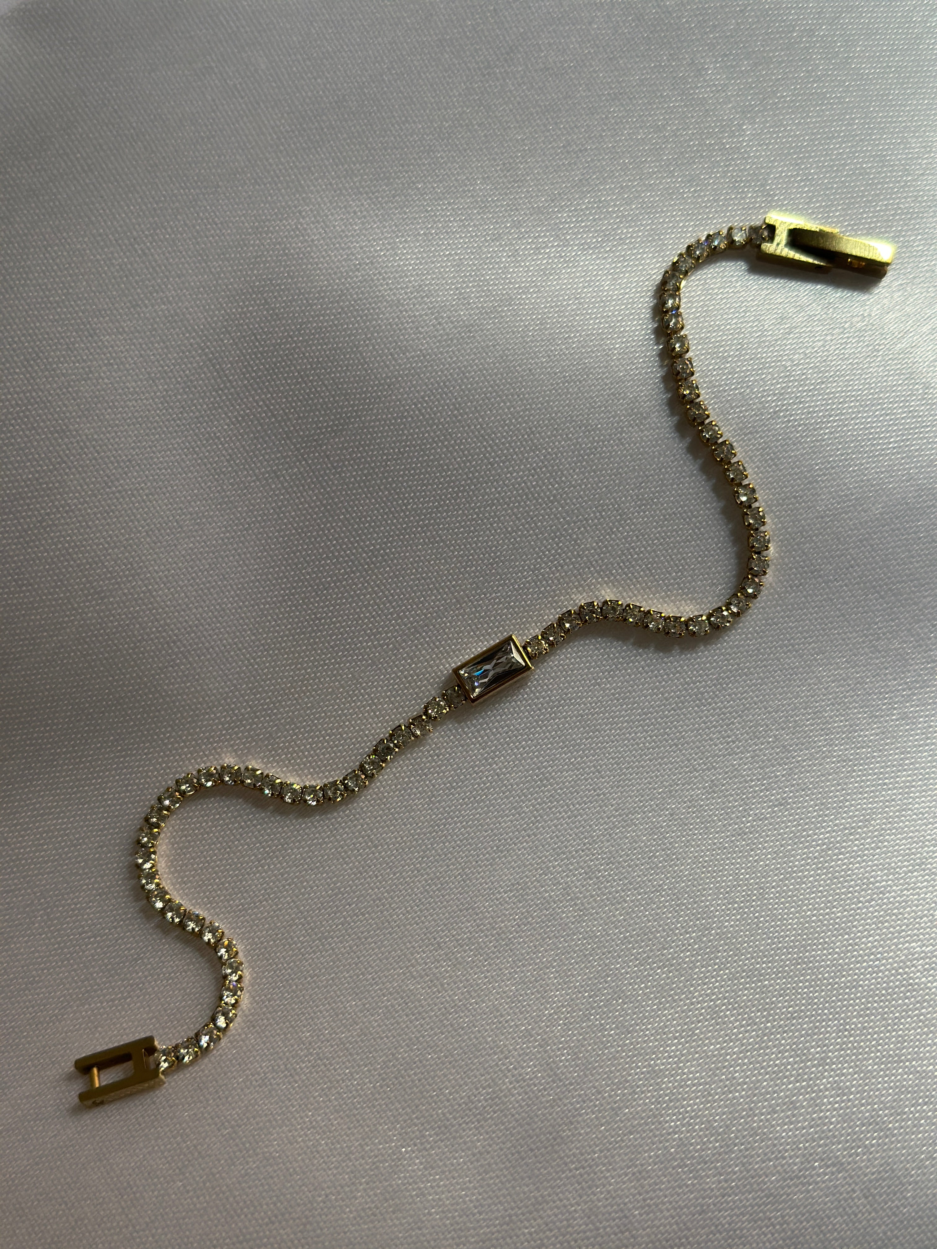 The-Demi-Tennis-Bracelet