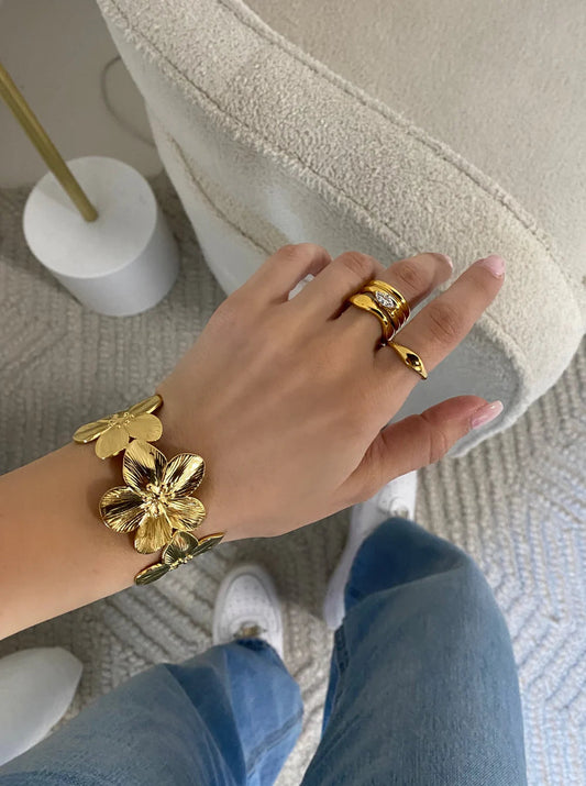FLOWER-CUFF