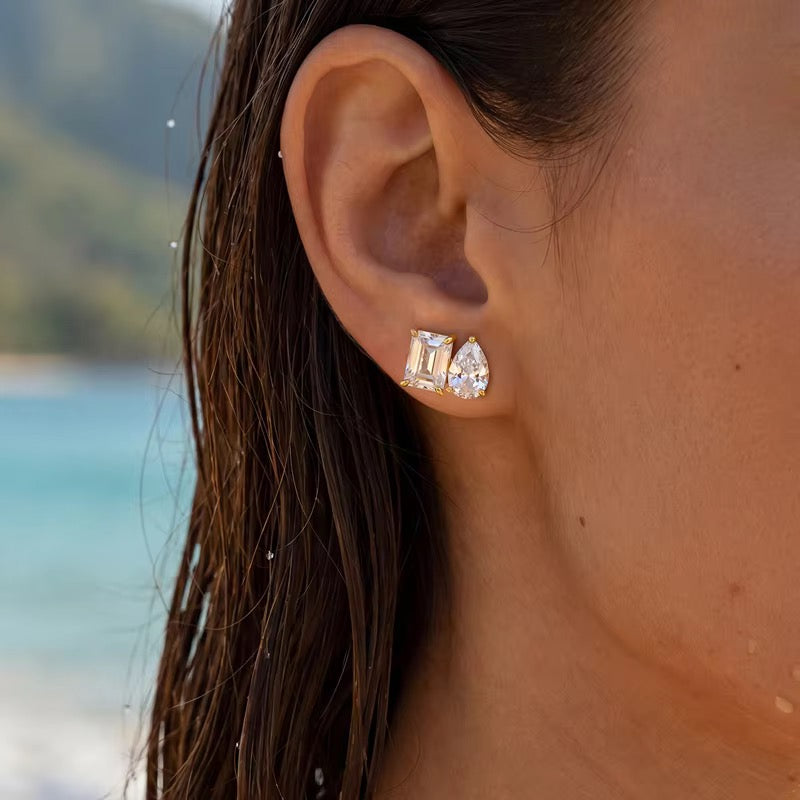 TEARDROP STUDS