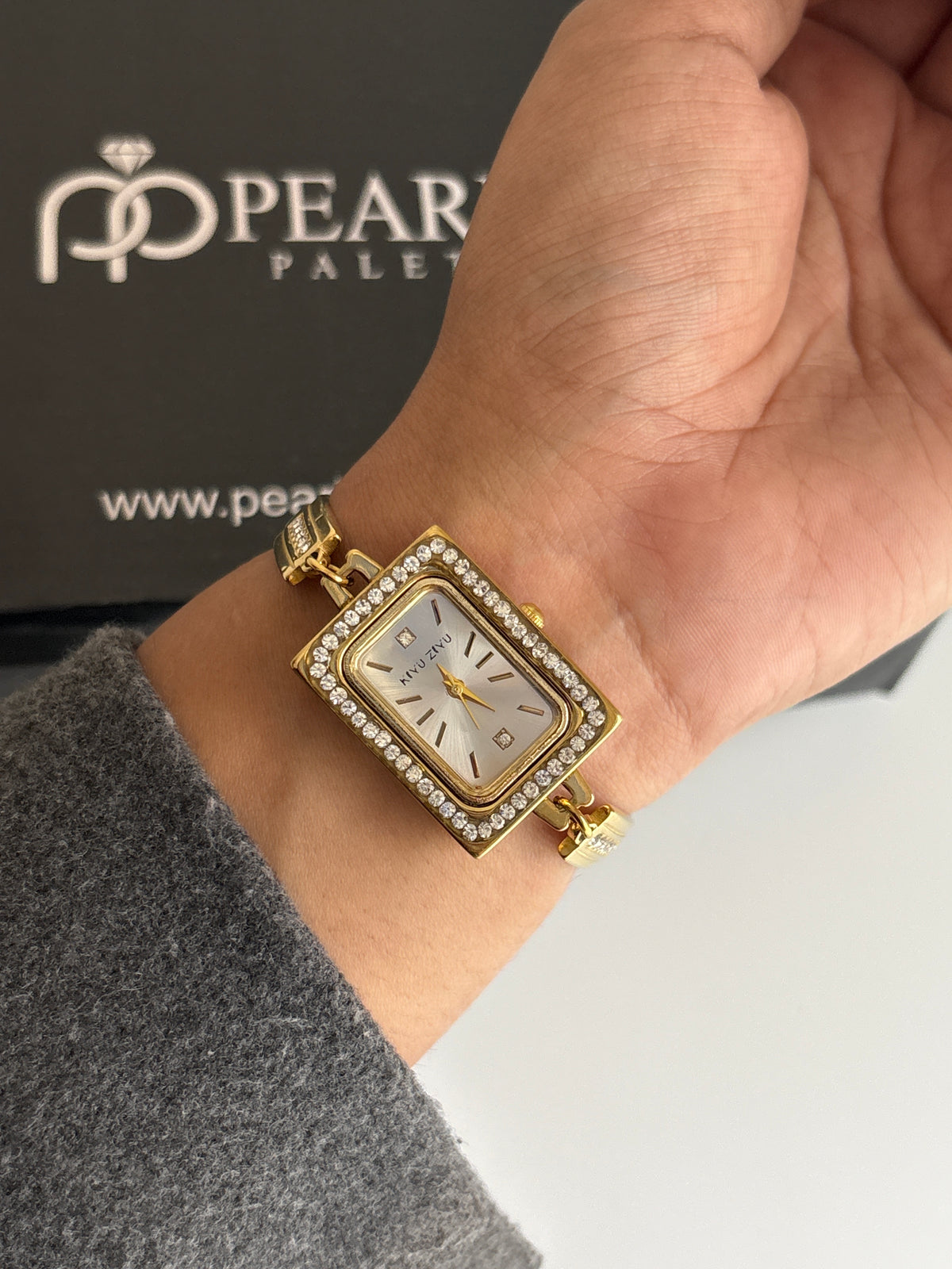 ANVITA VINTAGE WATCH