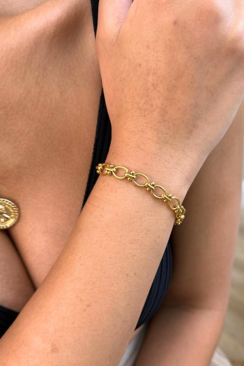 KAIRA-CHAIN-BRACELET