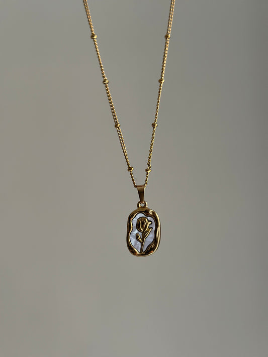 Mother-of-pearl-necklace