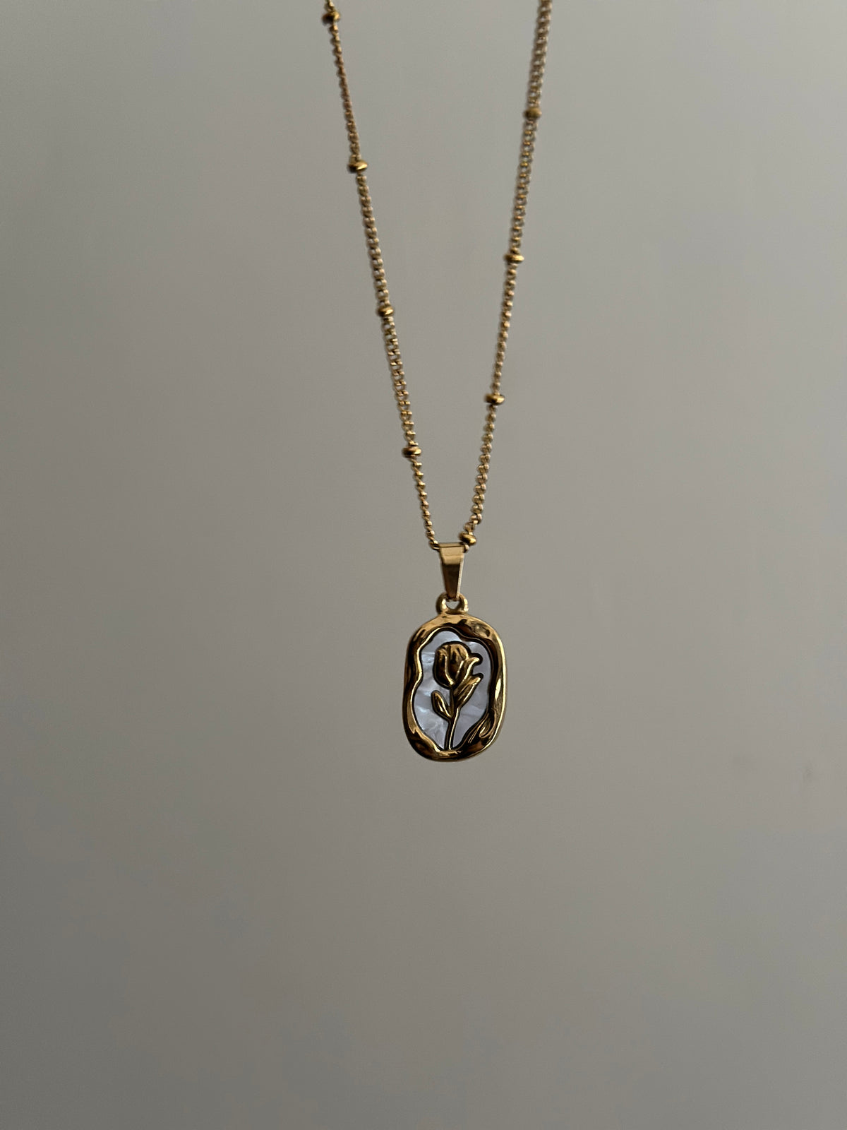 Mother-of-pearl-necklace