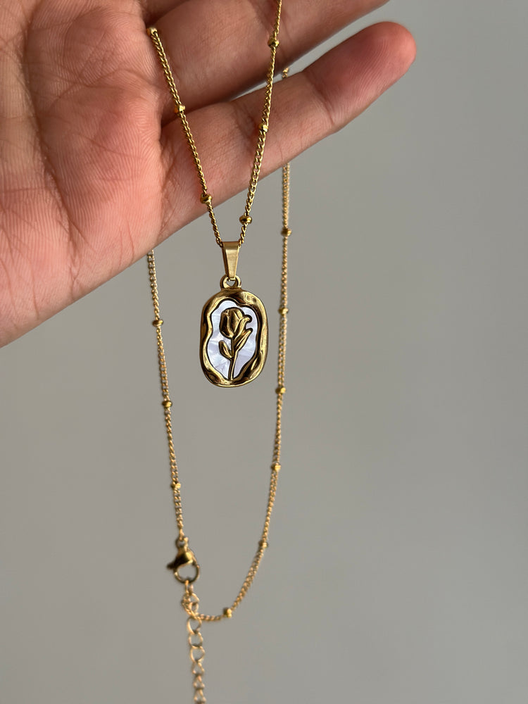 Mother-of-pearl-necklace