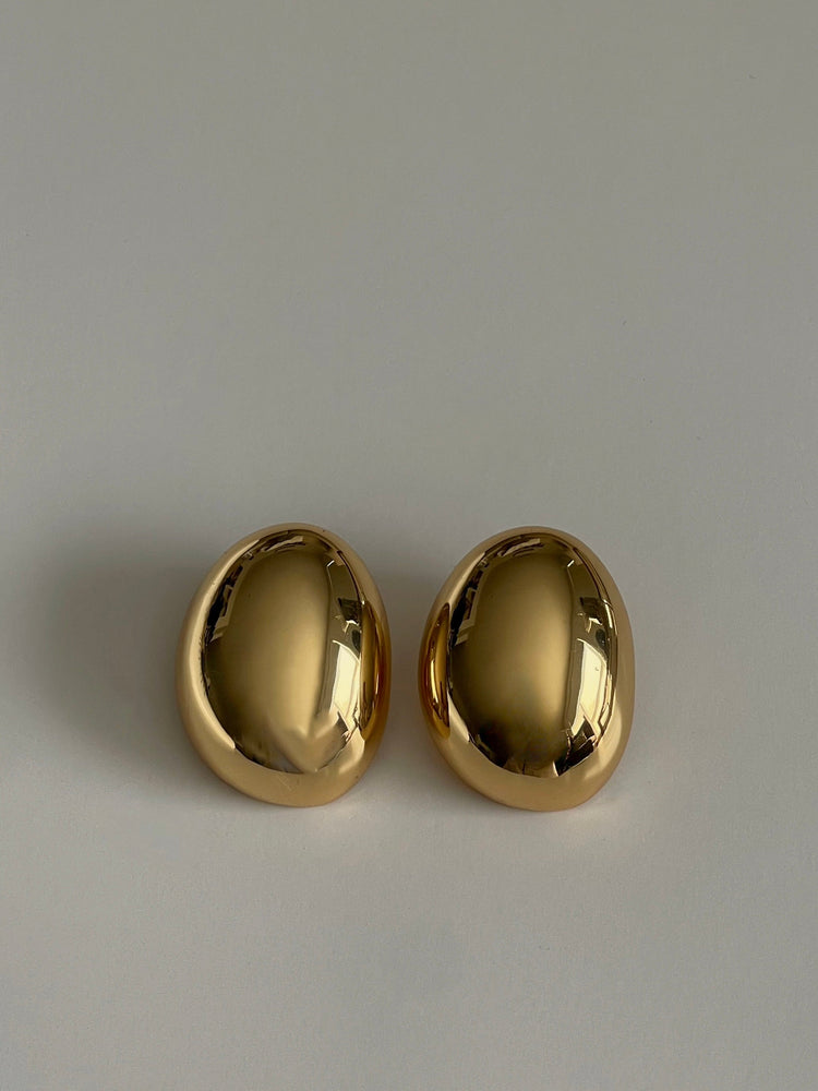 ELARA OVAL STUDS