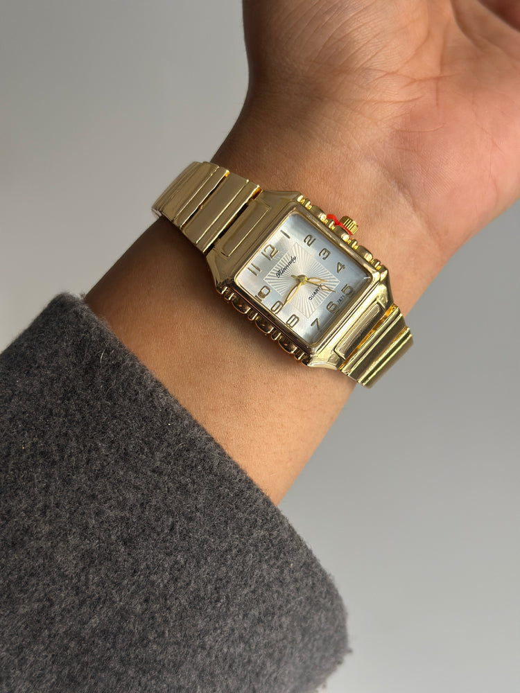 MOONLIGHT WHITE VINTAGE WATCH