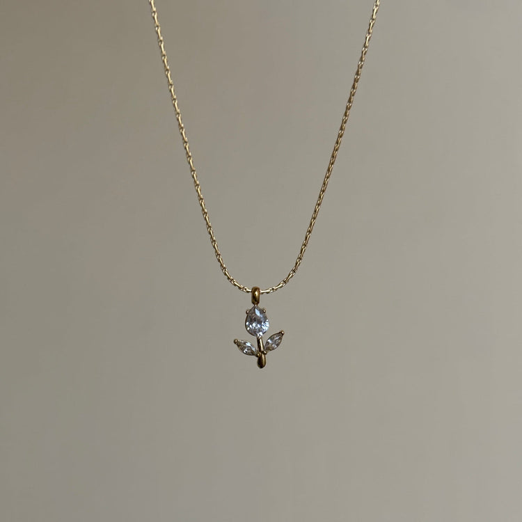TULIP MINIMAL NECKLACE