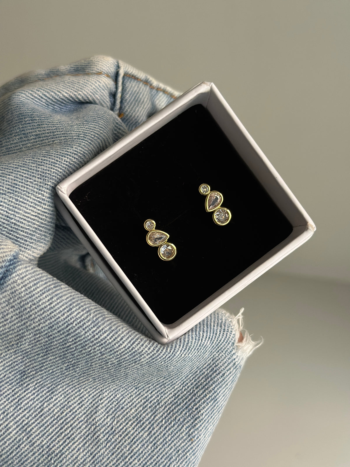 SAMAIRA-MINI-STUDS