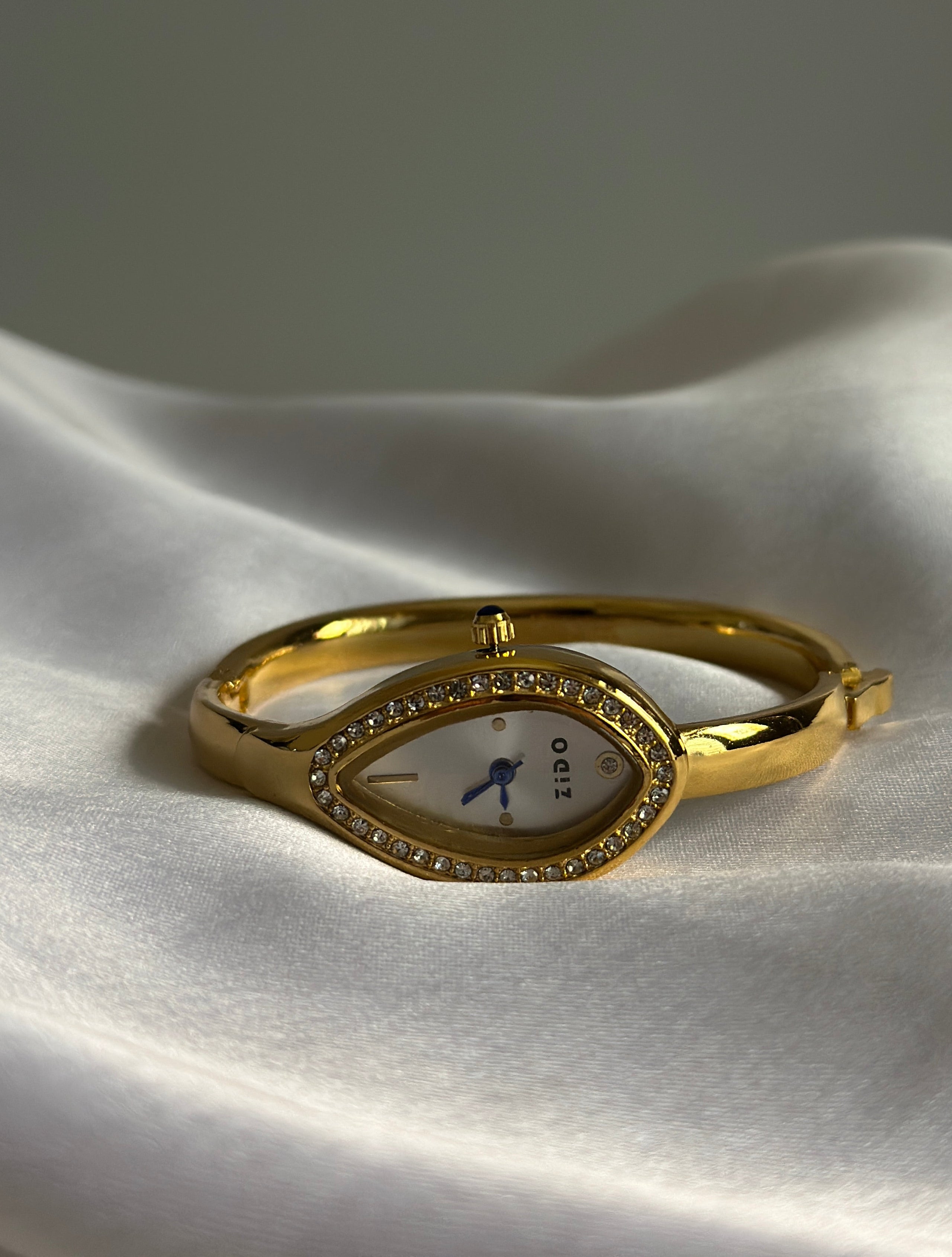 DUCHESS DIAL VINTAGE WATCH