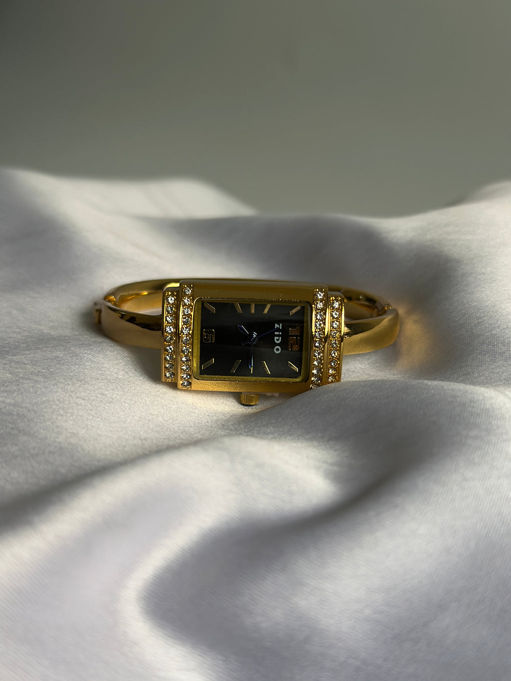 VIONNA VINTAGE BLACK DIAL