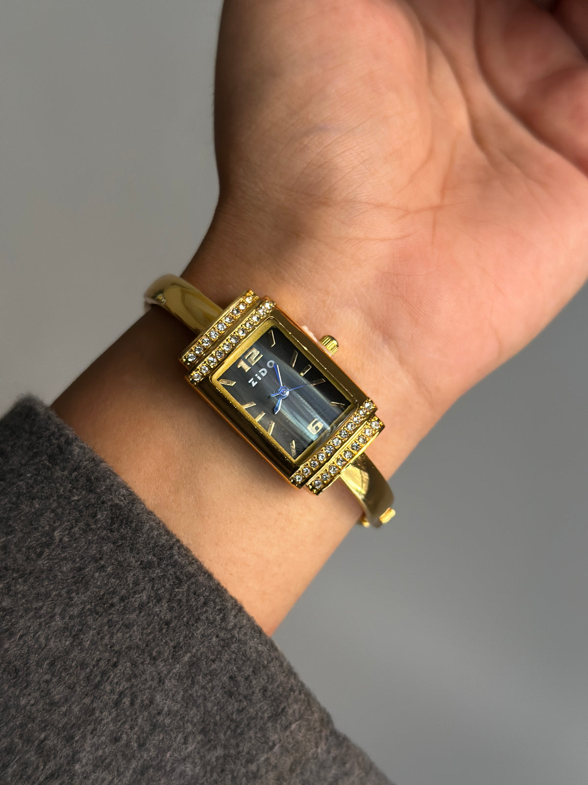 VIONNA VINTAGE BLACK DIAL