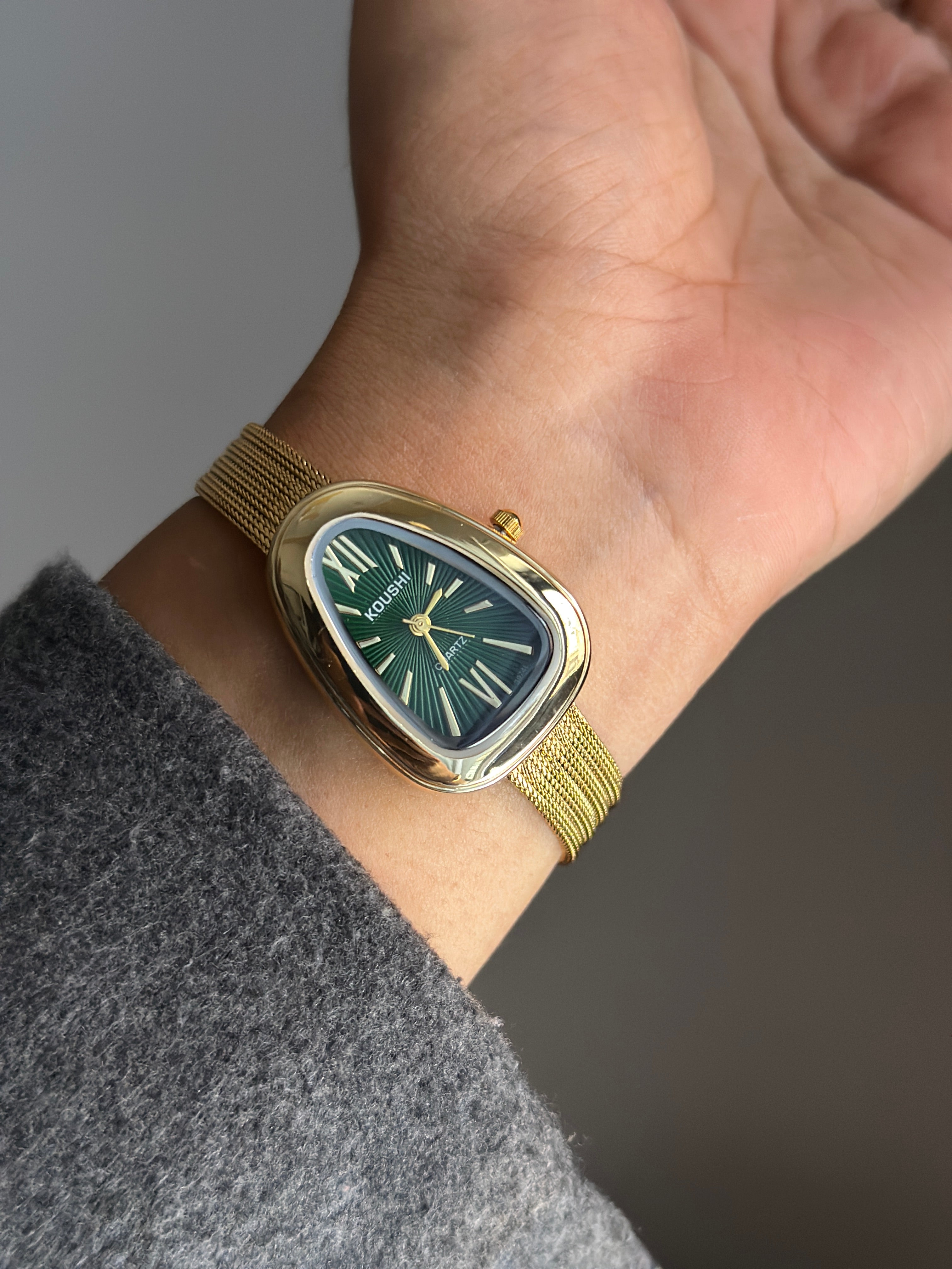 EMERALD KISS VINTAGE WATCH