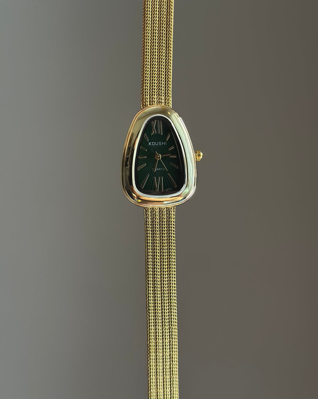 EMERALD KISS VINTAGE WATCH