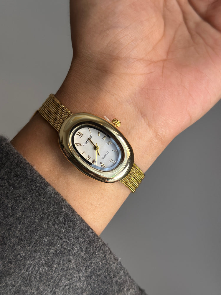 SNOWWHITE VINTAGE WATCH