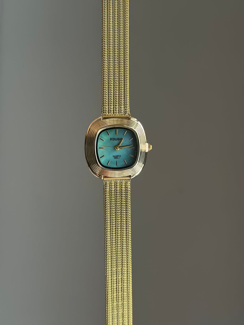 COASTAL CHARM VINTAGE WATCH