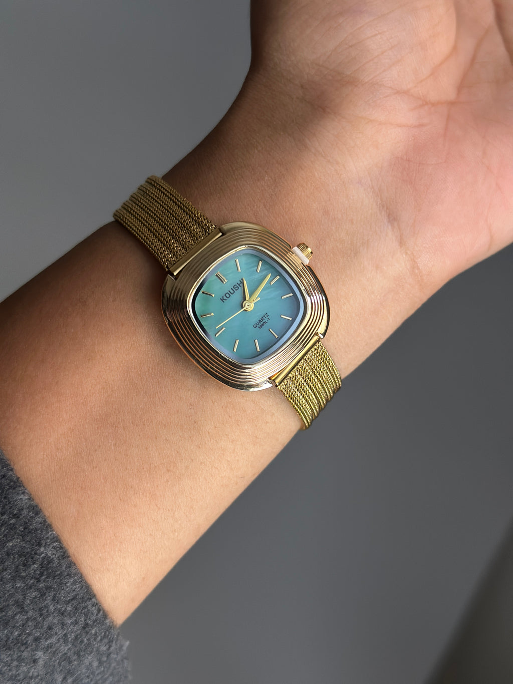 COASTAL CHARM VINTAGE WATCH