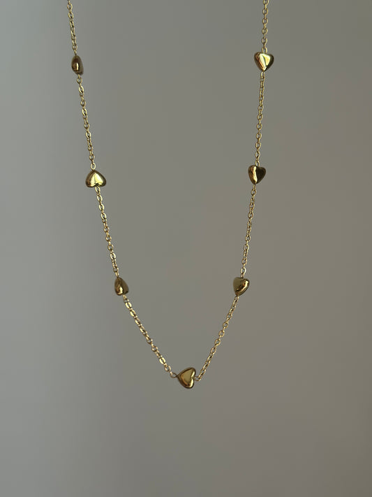 Heart-line-glow- necklace