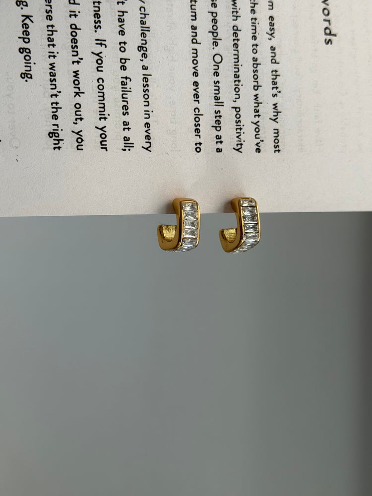 EVA-DIAMOND-EARRINGS