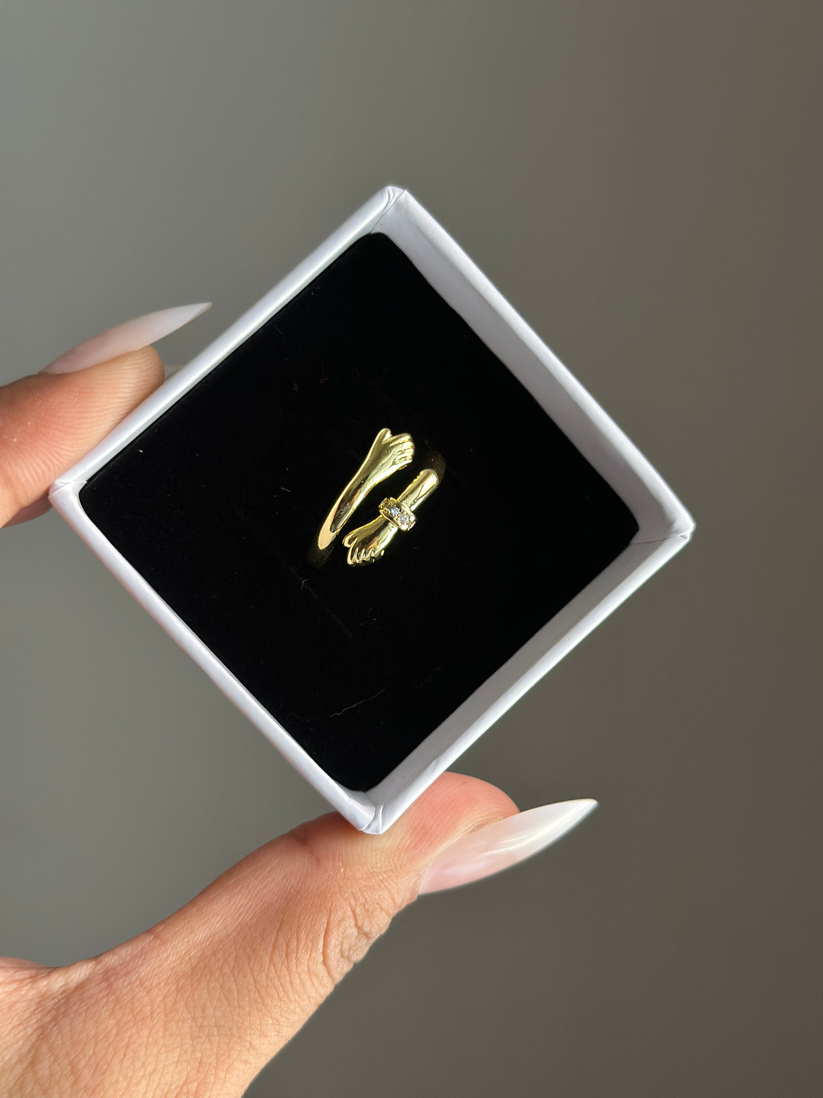 ANAYA HUG ADJUSTABLE RING