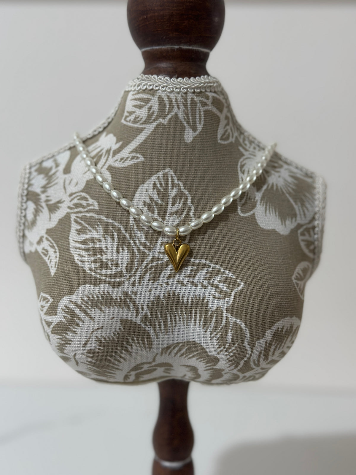 PEARL-NECKLACE