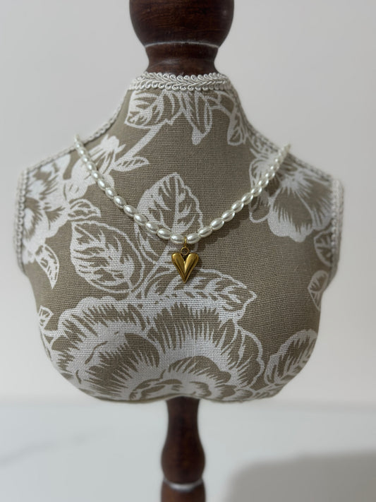 PEARL-NECKLACE