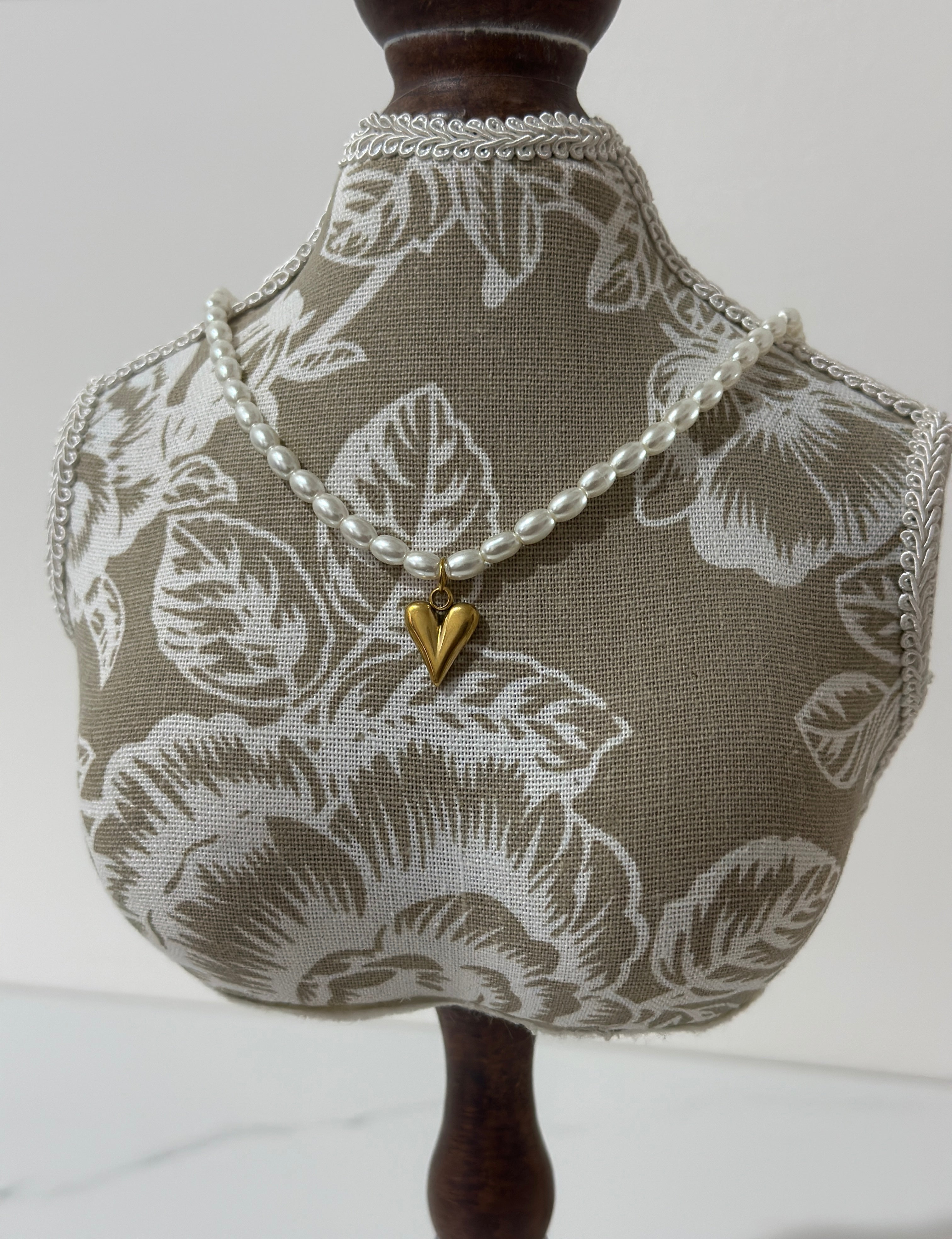 PEARL-NECKLACE