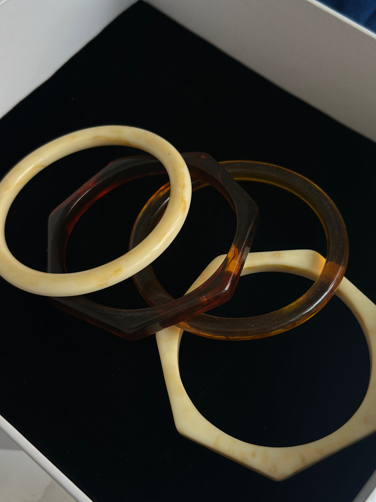 RESIN BANGLE SET ( COMBO OF 4)