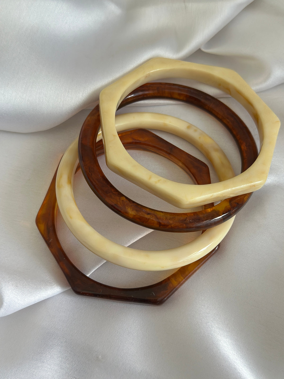 RESIN BANGLE SET ( COMBO OF 4)