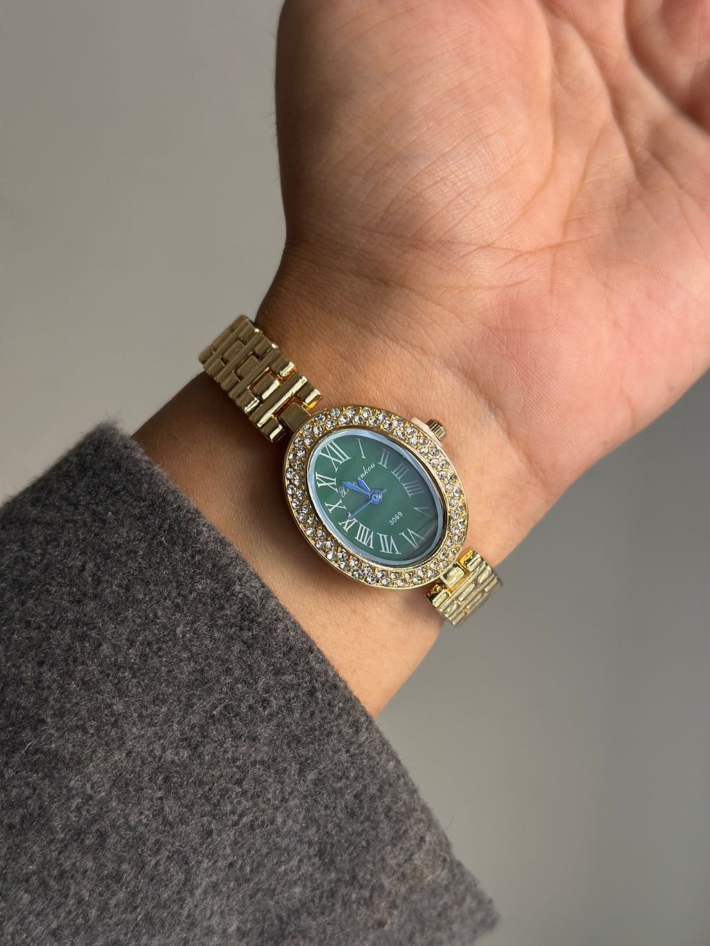 IRAYA VINTAGE WATCH ( GREEN DIAL)