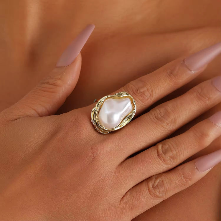 Lunara- Pearl- Ring