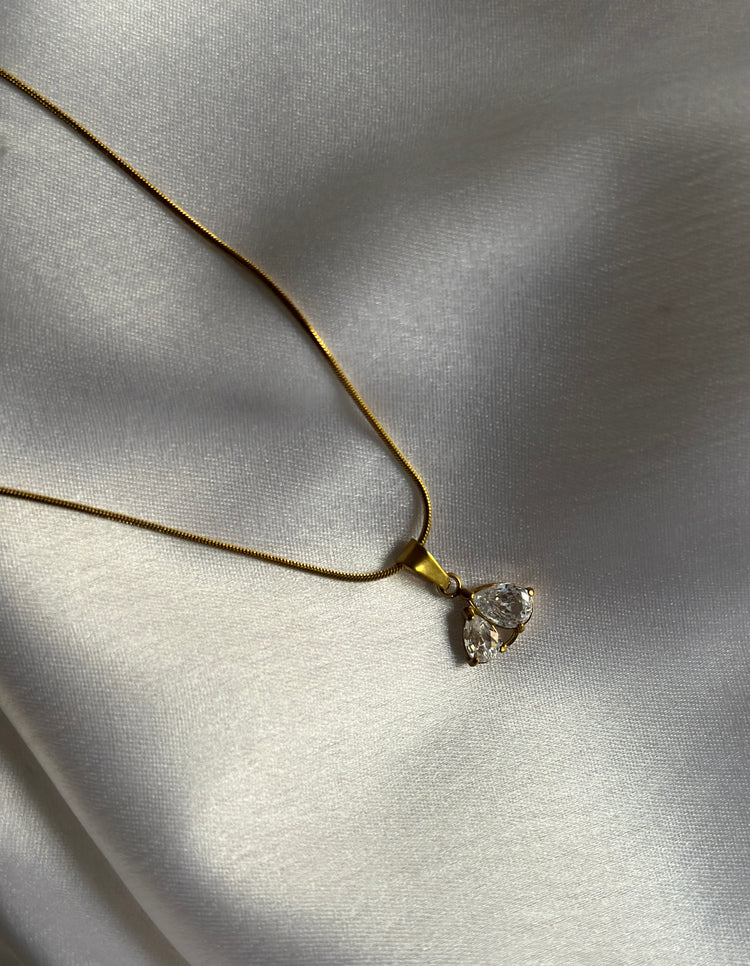 IVORY MINIMAL NECKLACE