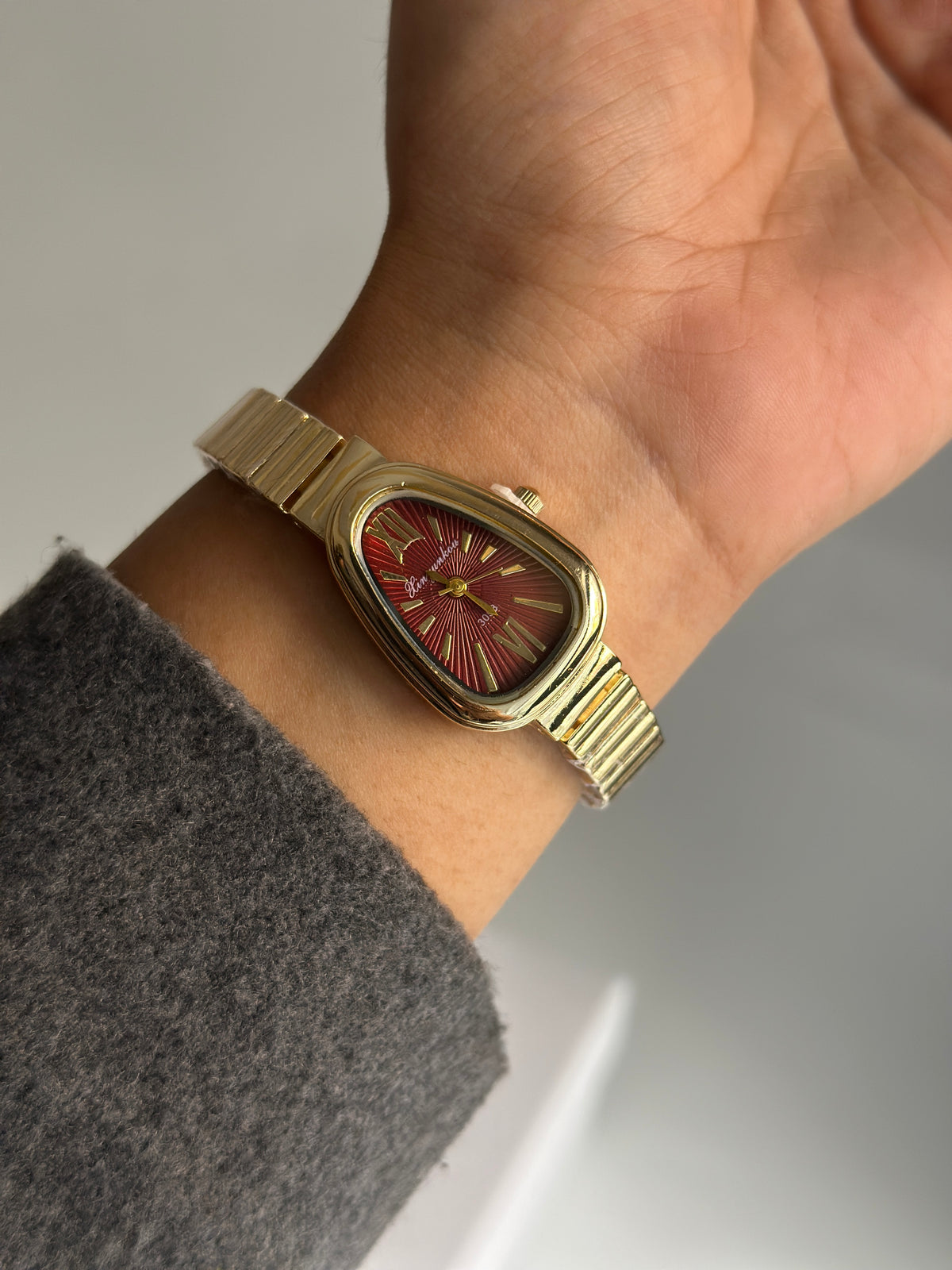 HAZEL VINTAGE WATCH