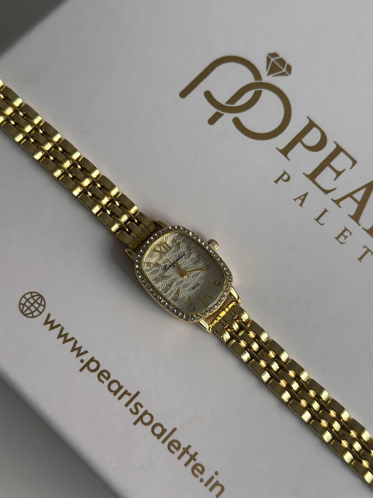 ELIZABETH VINTAGE WATCH